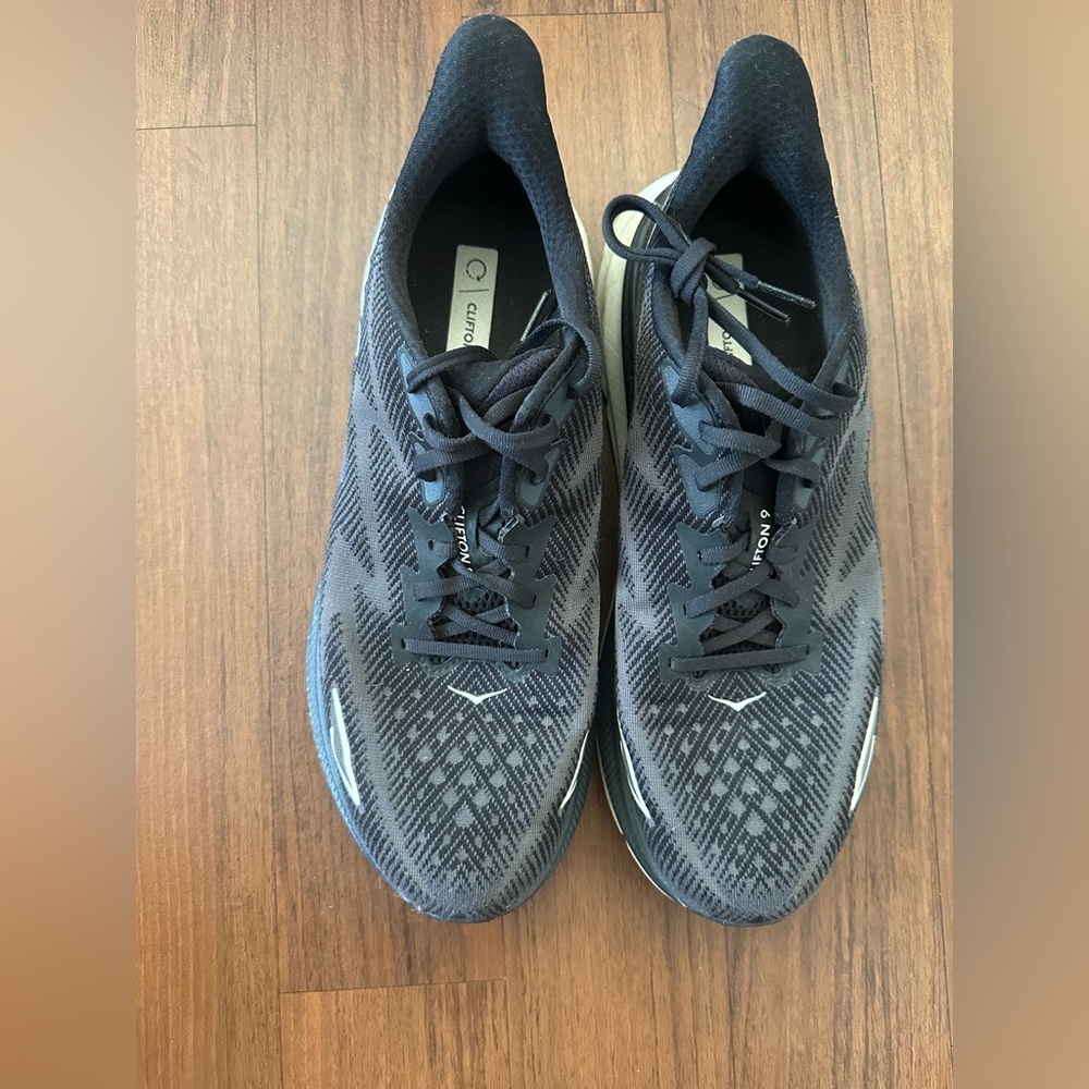 Men’s hoka “Clifton 9” size 12